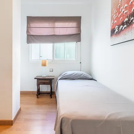 Flatguest Triana Urbano Appartement *