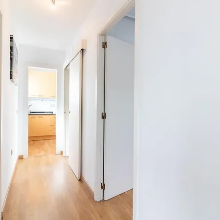 Flatguest Triana Urbano Apartman